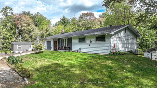 1108 Winhara Rd, House detached with 2 bedrooms, 2 bathrooms and 10 parking in Gravenhurst ON | Image 4