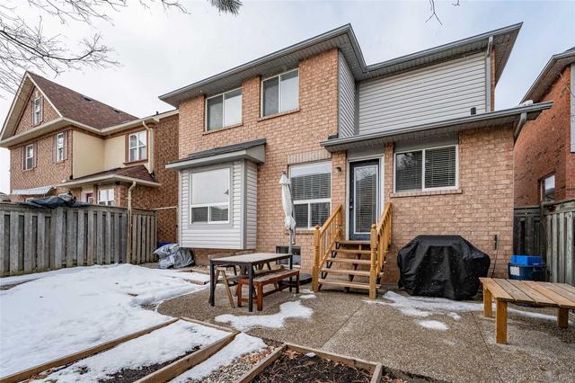1354 Pepperbush Pl, House detached with 3 bedrooms, 3 bathrooms and 3 parking in Oakville ON | Image 32