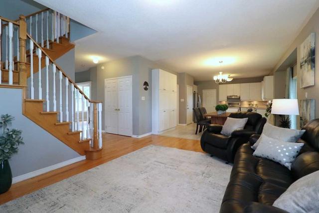 16 Montebello Cres, House detached with 4 bedrooms, 4 bathrooms and 4 parking in Ajax ON | Image 11