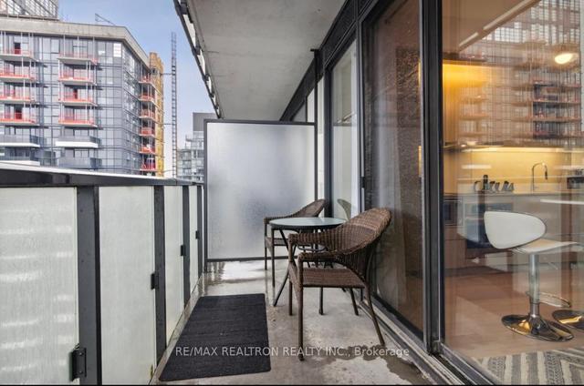 3702 - 101 Peter St, Condo with 0 bedrooms, 1 bathrooms and 0 parking in Toronto ON | Image 3