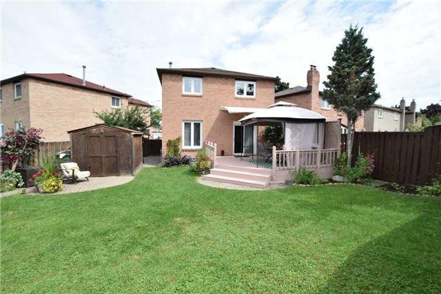 4262 Camaro Crt, House detached with 3 bedrooms, 2 bathrooms and 2 parking in Mississauga ON | Image 18
