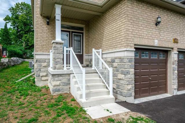 1637 Cahill Dr, House detached with 4 bedrooms, 2 bathrooms and 2 parking in Peterborough ON | Image 12