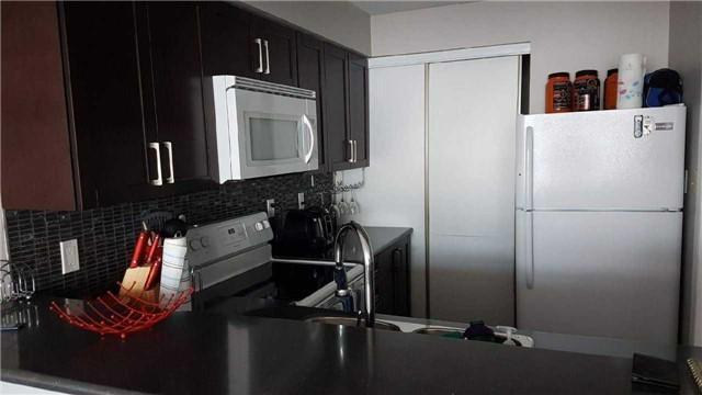 708 - 175 Cedar Ave, Condo with 1 bedrooms, 2 bathrooms and 106 parking in Richmond Hill ON | Image 2
