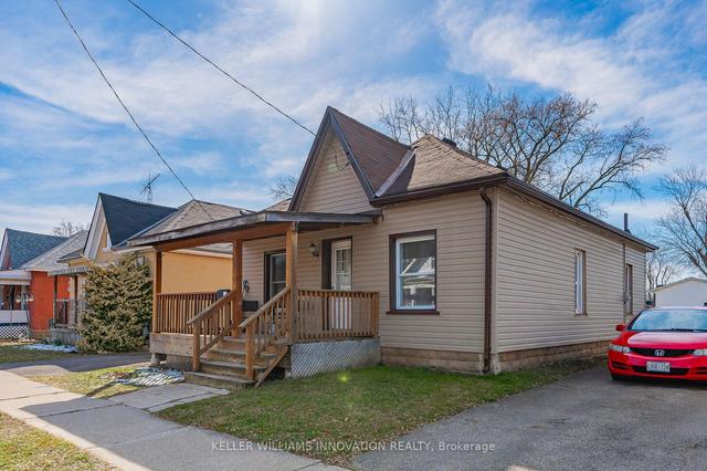 52 Aberdeen Ave, House detached with 3 bedrooms, 1 bathrooms and 3 parking in Brantford ON | Image 23