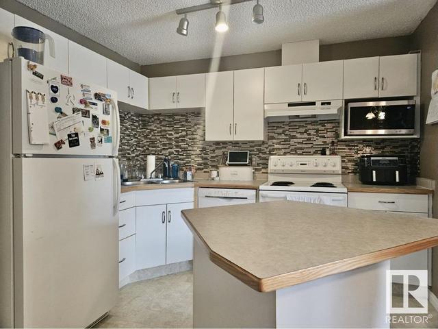 210 - 10535 122 St Nw, Condo with 2 bedrooms, 2 bathrooms and null parking in Edmonton AB | Image 2