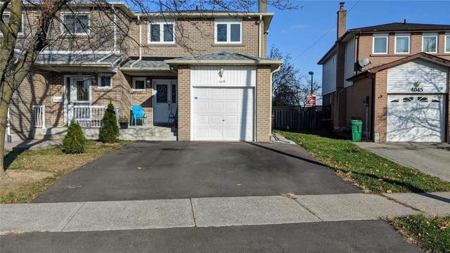 4049 Chicory Crt, House semidetached with 4 bedrooms, 4 bathrooms and 3 parking in Mississauga ON | Image 1