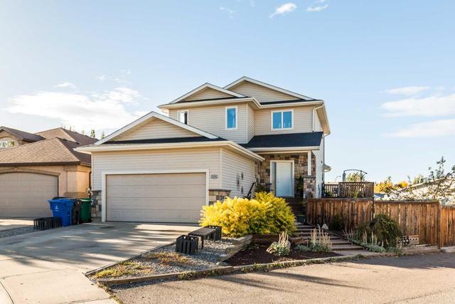 355 Mt Sunburst Way W, House detached with 5 bedrooms, 4 bathrooms and 4 parking in Lethbridge AB | Image 1