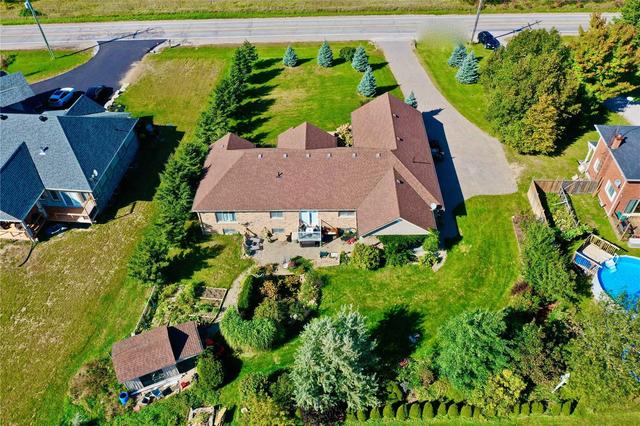 1675 Lockhart Rd, House detached with 2 bedrooms, 4 bathrooms and 11 parking in Innisfil ON | Image 18