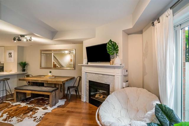 522 - 25 Laidlaw St, Townhouse with 1 bedrooms, 1 bathrooms and 1 parking in Toronto ON | Image 7