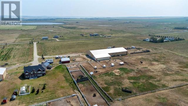 232060 Range Road 245, Home with 3 bedrooms, 2 bathrooms and null parking in Wheatland County AB | Image 3