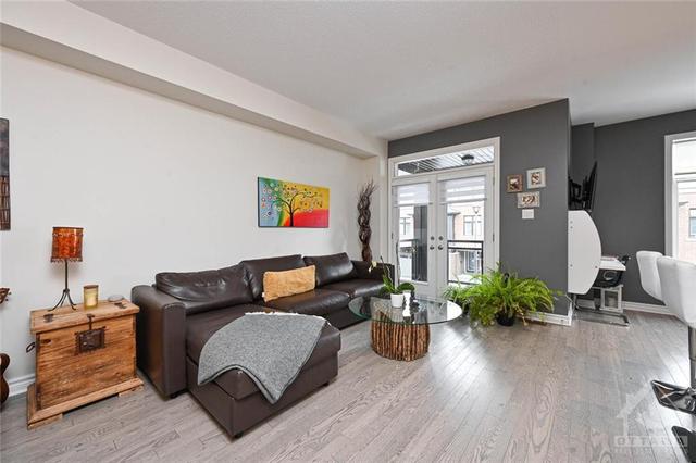 78 Stockholm Private, Townhouse with 3 bedrooms, 3 bathrooms and 2 parking in Ottawa ON | Image 8