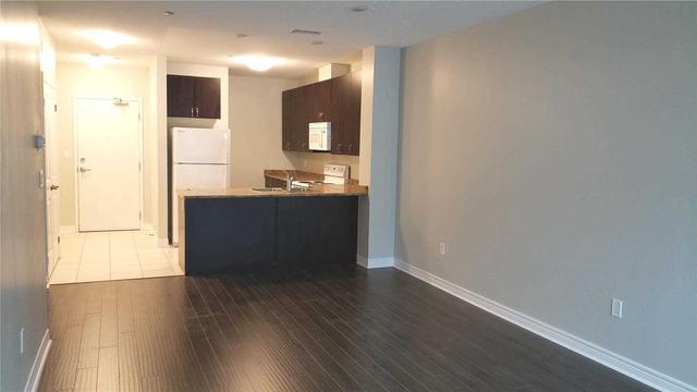 103 - 7400 Markham Rd, Condo with 2 bedrooms, 1 bathrooms and 1 parking in Markham ON | Image 3