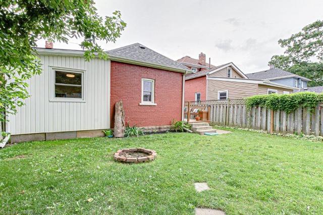 59 Ontario Street, House detached with 3 bedrooms, 1 bathrooms and 4 parking in Brantford ON | Image 23