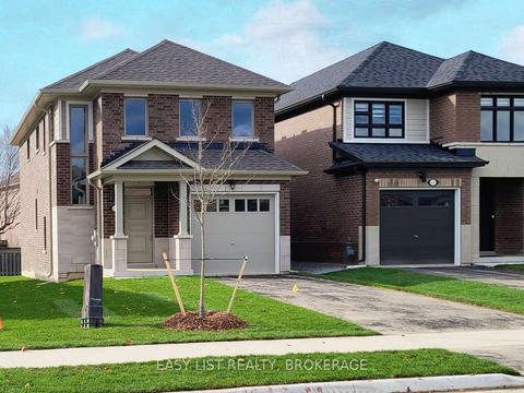 414 Rita's Ave N, House detached with 4 bedrooms, 3 bathrooms and 3 parking in Newmarket ON | Card Image