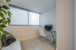 914 - 1055 Bay St, Condo with 1 bedrooms, 1 bathrooms and 1 parking in Toronto ON | Image 10