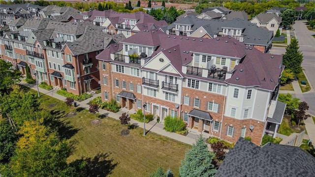 14 - 2614 Dashwood Dr, Townhouse with 2 bedrooms, 3 bathrooms and 2 parking in Oakville ON | Image 1