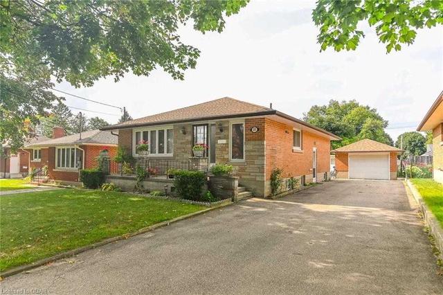 22 Del Mar Blvd, House detached with 3 bedrooms, 2 bathrooms and 9 parking in Guelph ON | Image 1