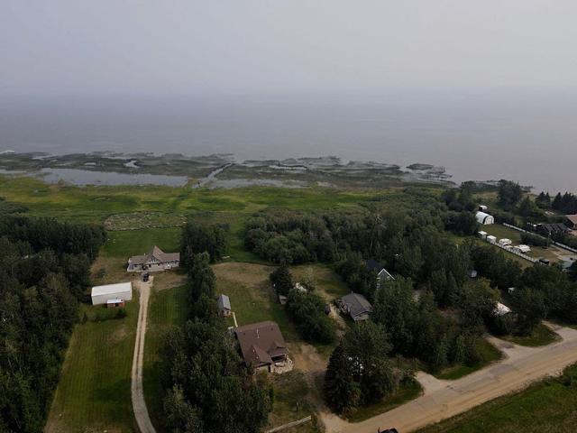 155 Peace River Avenue, House detached with 2 bedrooms, 2 bathrooms and null parking in Big Lakes County AB | Image 17