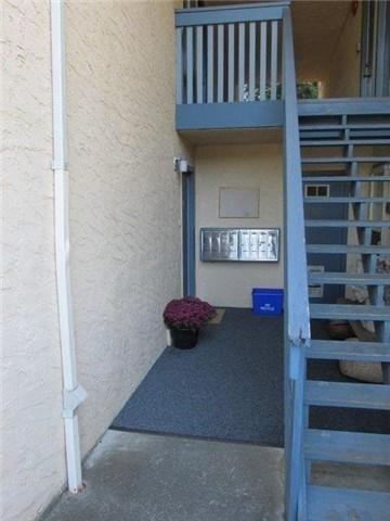 542 Carnation Pl, Condo with 2 bedrooms, 1 bathrooms and null parking in Saanich BC | Image 14