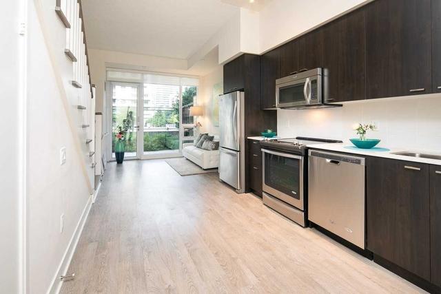th14 - 30 Roehampton Ave, Condo with 1 bedrooms, 2 bathrooms and 0 parking in Toronto ON | Image 14