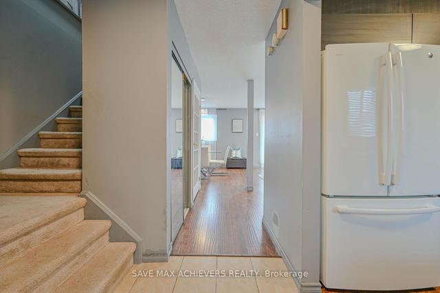 17 - 45 Hansen Rd N, Townhouse with 4 bedrooms, 2 bathrooms and 2 parking in Brampton ON | Image 9