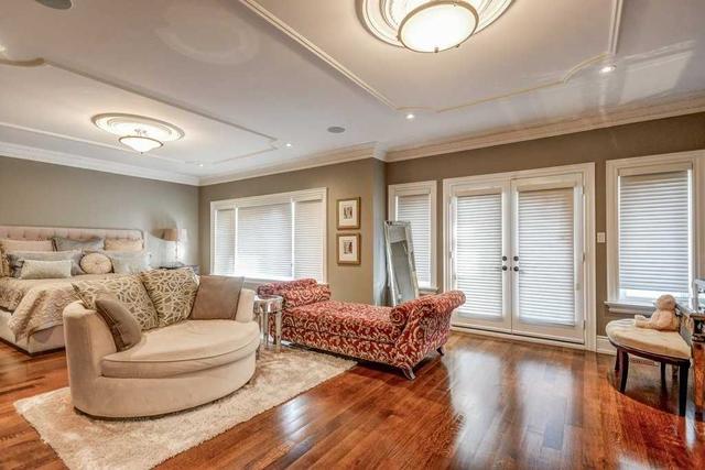 83 Upper Canada Dr, House detached with 5 bedrooms, 8 bathrooms and 6 parking in Toronto ON | Image 3