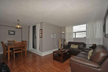 1013 - 2900 Battleford Rd, Condo with 2 bedrooms, 1 bathrooms and 2 parking in Mississauga ON | Image 2