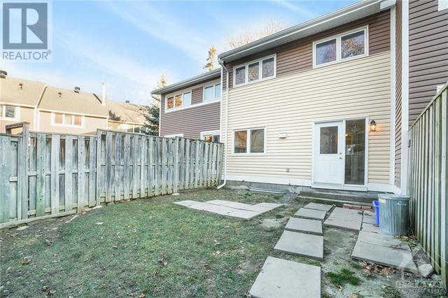338 Stowe Court, Townhouse with 3 bedrooms, 2 bathrooms and 1 parking in Ottawa ON | Image 25