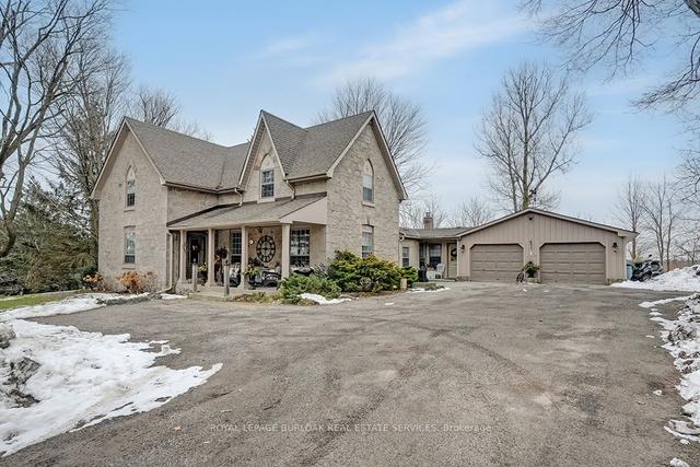 548 Campbellville Rd, House detached with 5 bedrooms, 4 bathrooms and 20 parking in Hamilton ON | Image 12