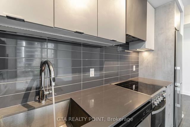 605 - 30 Gibbs Rd, Condo with 2 bedrooms, 2 bathrooms and 1 parking in Toronto ON | Image 3