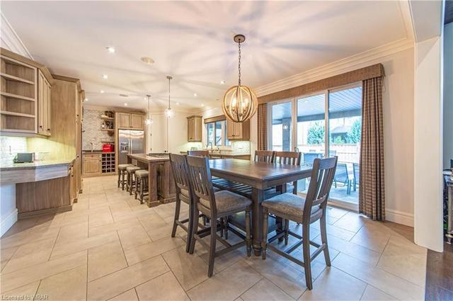 44 Jacob Gingrich Drive, House detached with 5 bedrooms, 4 bathrooms and 5 parking in Kitchener ON | Image 3