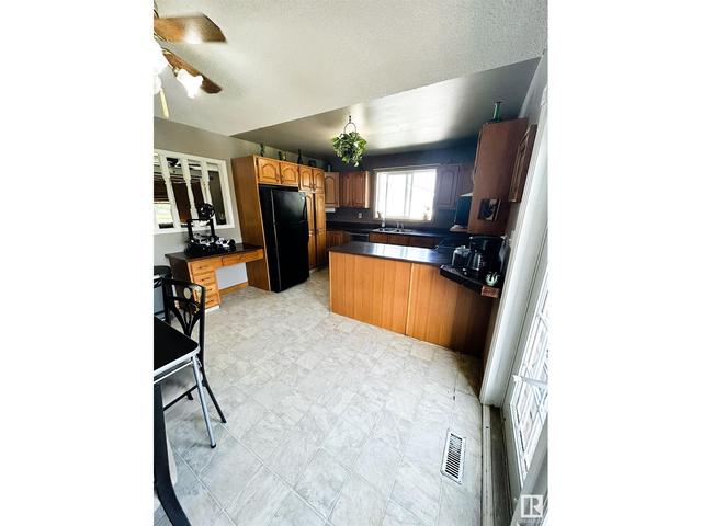 4313 51 St, House detached with 4 bedrooms, 2 bathrooms and null parking in Smoky Lake AB | Image 6