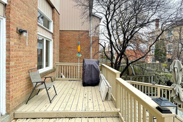 56 Carnival Crt, House detached with 3 bedrooms, 2 bathrooms and 3 parking in Toronto ON | Image 28