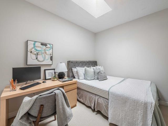 1449 Queen St E, House attached with 3 bedrooms, 3 bathrooms and 1 parking in Toronto ON | Image 15