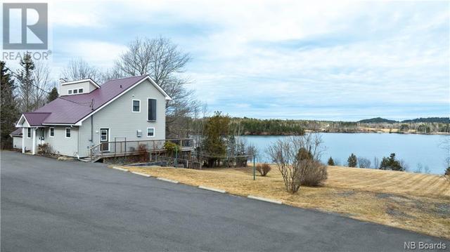 162 Harkness Road, House detached with 2 bedrooms, 2 bathrooms and null parking in Saint Andrews P NB | Image 1