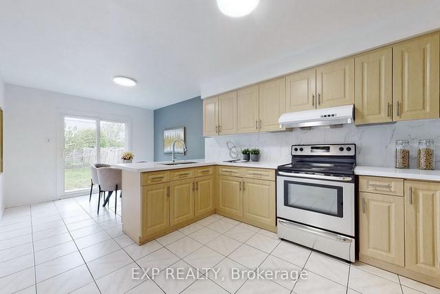 125 Roxanne Cres, House detached with 4 bedrooms, 4 bathrooms and 6 parking in Toronto ON | Image 30
