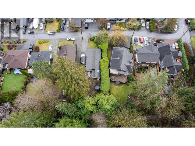 1943 Panorama Drive, House detached with 2 bedrooms, 1 bathrooms and 2 parking in North Vancouver BC | Image 29
