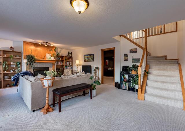 315 Scenic View Bay Nw, House detached with 4 bedrooms, 3 bathrooms and 4 parking in Calgary AB | Image 31