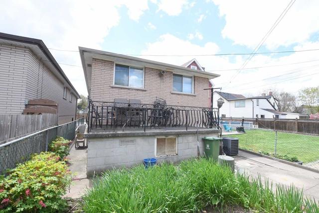 162 Canada St, House detached with 3 bedrooms, 2 bathrooms and 3 parking in Hamilton ON | Image 8