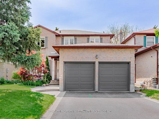 37 Morning Glory Cres, House detached with 4 bedrooms, 3 bathrooms and 6 parking in Whitby ON | Image 1