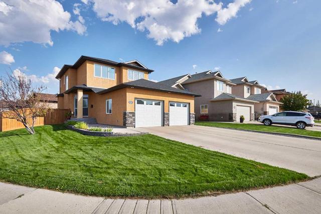 131 Sierra Drive Sw, House detached with 3 bedrooms, 2 bathrooms and 5 parking in Medicine Hat AB | Image 1
