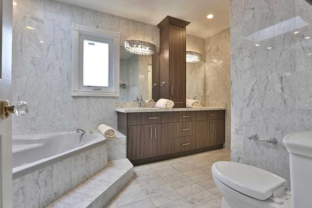 230 Kingsdale Ave, House detached with 5 bedrooms, 6 bathrooms and 8 parking in Toronto ON | Image 15