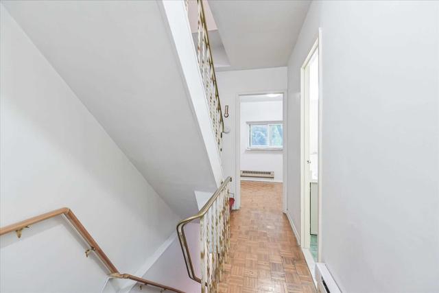 48 Carr St, House attached with 3 bedrooms, 2 bathrooms and 1 parking in Toronto ON | Image 22