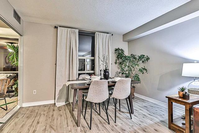 1002 - 30 Harding Blvd W, Condo with 2 bedrooms, 2 bathrooms and 2 parking in Richmond Hill ON | Image 6