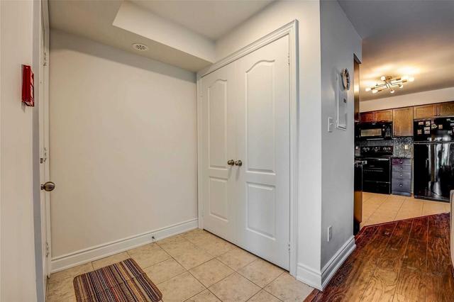 3 - 51 Hays Blvd, Townhouse with 2 bedrooms, 2 bathrooms and 2 parking in Oakville ON | Image 25