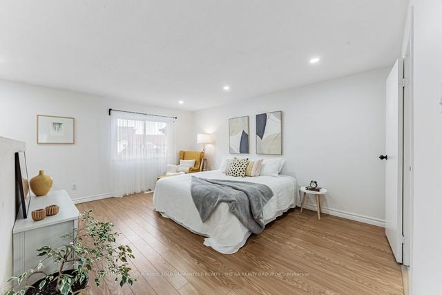 104 Bellefontaine St, House attached with 3 bedrooms, 3 bathrooms and 3 parking in Toronto ON | Image 8