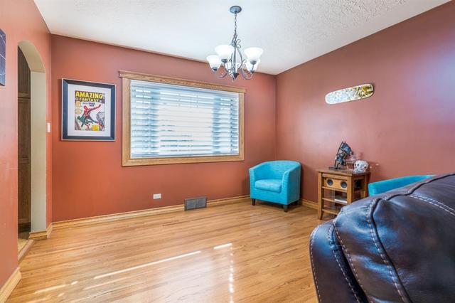 3220 24a Street Sw, House detached with 4 bedrooms, 2 bathrooms and 4 parking in Calgary AB | Card Image