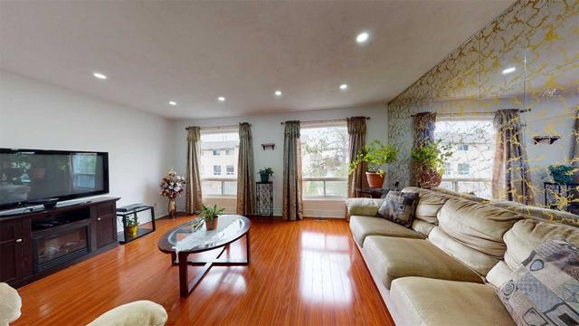 60 Franklin Crt, Townhouse with 3 bedrooms, 2 bathrooms and 2 parking in Brampton ON | Image 13