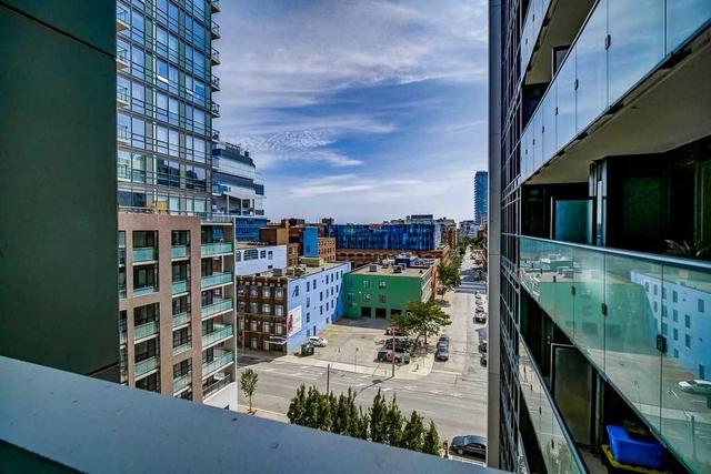 1022 - 400 Adelaide St E, Condo with 2 bedrooms, 2 bathrooms and 1 parking in Toronto ON | Image 9