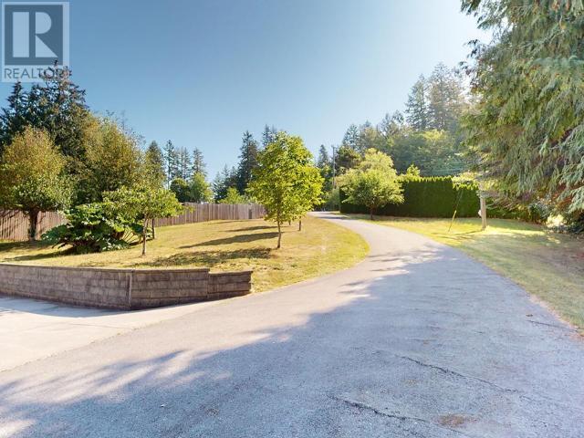 2339 Lang Bay Road, House detached with 3 bedrooms, 4 bathrooms and 2 parking in Powell River C BC | Image 32